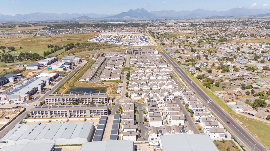 To Let 2 Bedroom Property for Rent in Stonewood Security Estate Western Cape